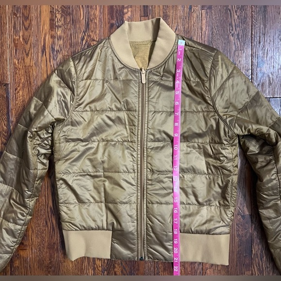 LULULEMON Nonstop Bomber Jacket Reversible in Gold Spice Size 4 - Picture 8 of 14